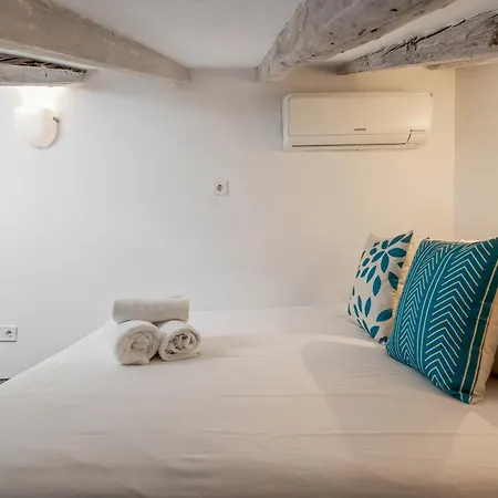 Attic 3Bedrms-2Baths In Heart Of Malasana Madrid Exterior photo