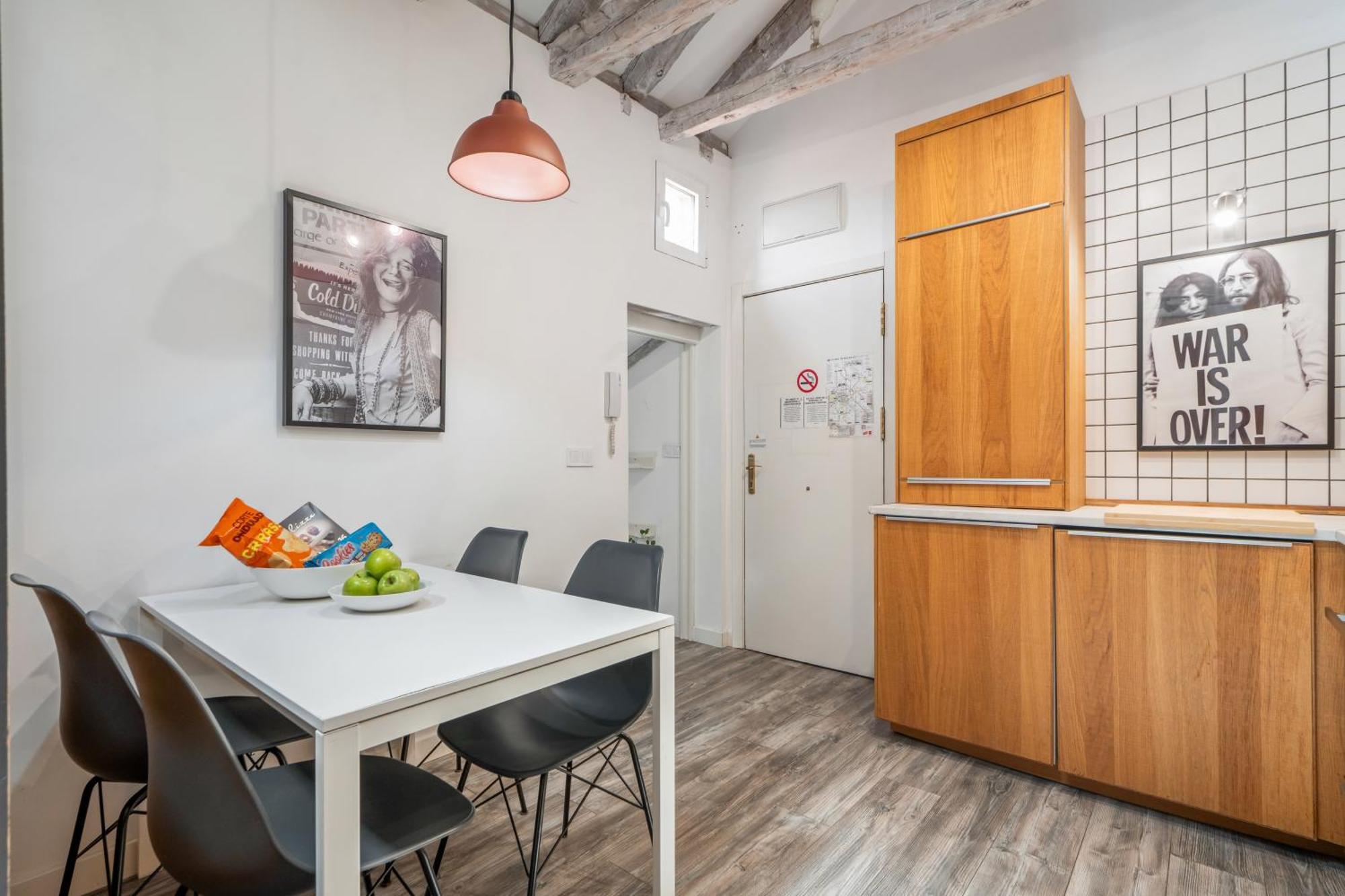 Appartement Attic 3bedrms-2baths In Heart Of Malasana Madrid