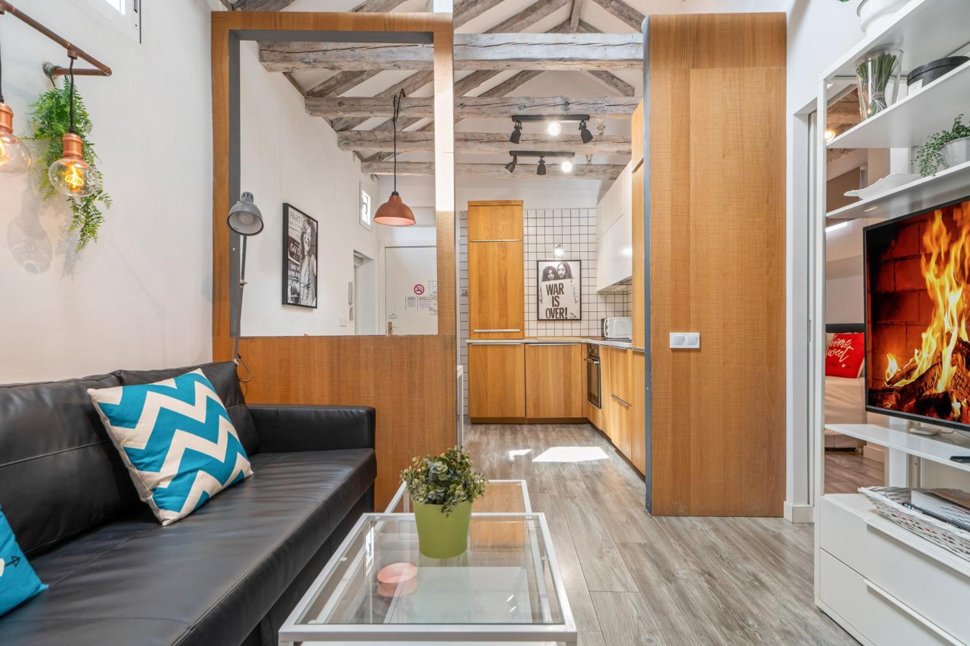 Appartement Attic 3bedrms-2baths In Heart Of Malasana