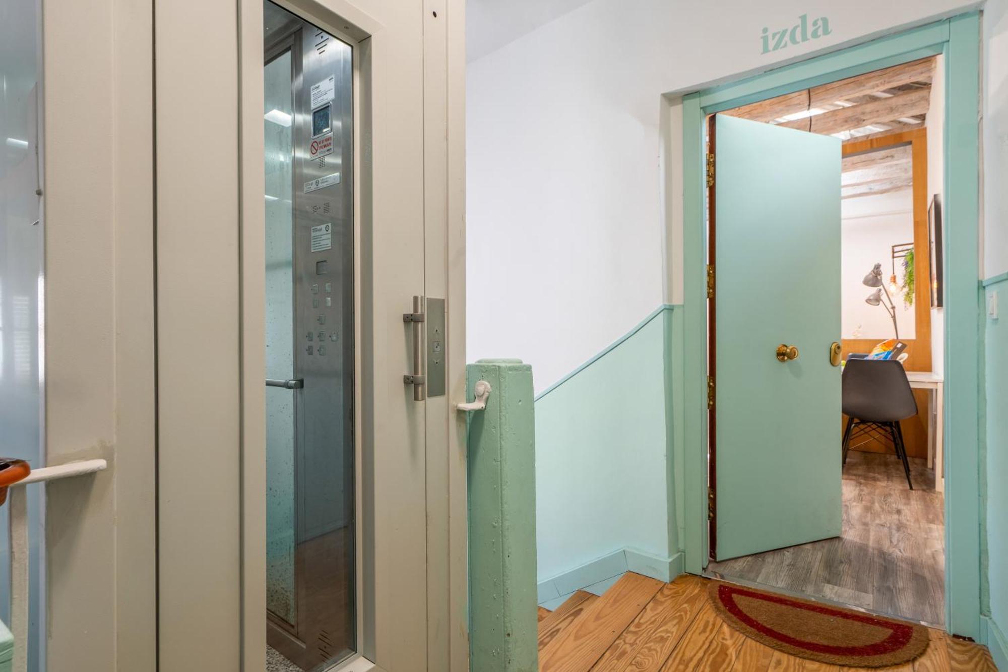 Appartement Attic 3bedrms-2baths In Heart Of Malasana *